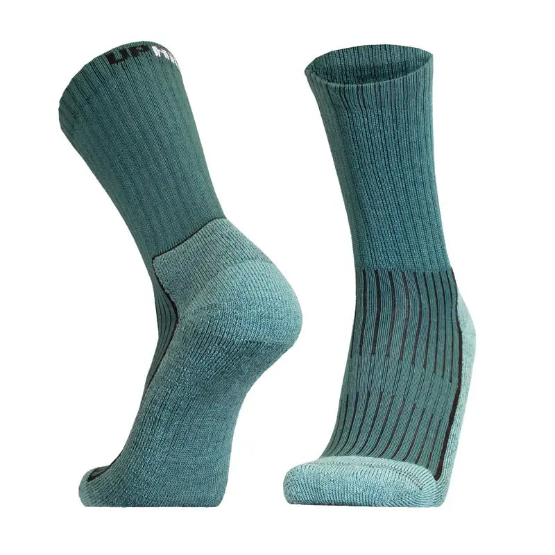 Saana green hiking socks in Merino wool showing seamless toe design