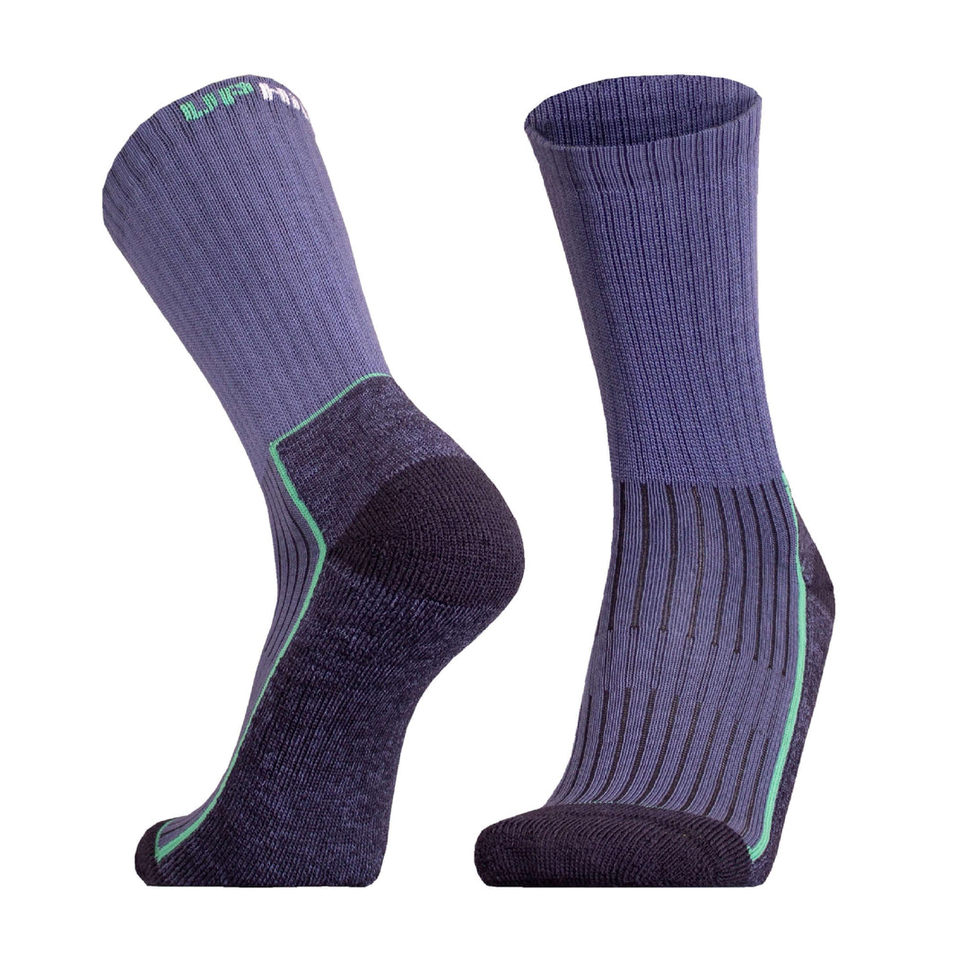 Saana turquoise hiking socks in Merino wool showing seamless toe design